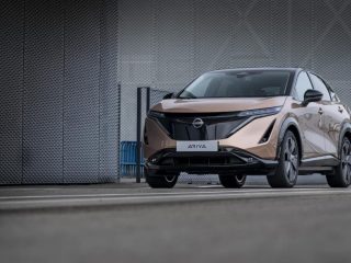 Nissan acelera en electrificación