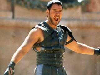 Russell Crowe dice estar "ligeramente celoso" de la secuela de "Gladiator"