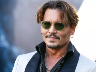 Johnny Depp quiere comprar un bar