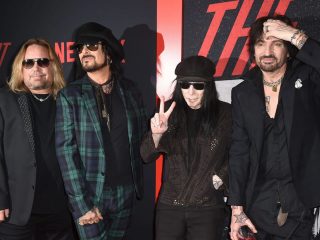 La batalla entre Mick Mars y Mötley Crüe