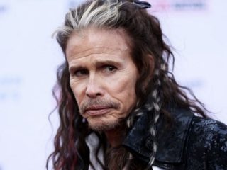 Steven Tyler busca la desestimación de una demanda por agresión sexual