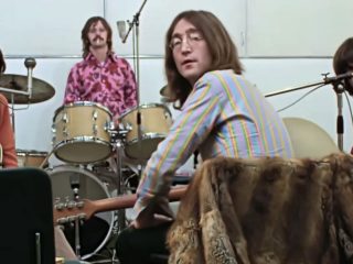 Subastarán micrófono usado en estudio de The Beatles