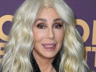 Cher reflexiona sobre su cumpleaños número 77