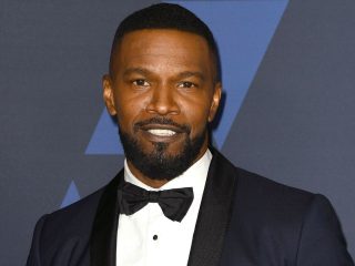 El actor Jamie Foxx permanece hospitalizado