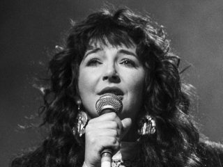 Kate Bush en “shock” por su inducción al Salón de la Fama del Rock and Roll