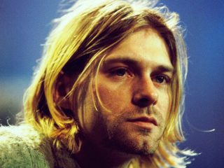 Guitarra de Kurt Cobain se vende en una subasta por $600,000 dólares