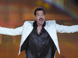 Lionel Richie y Katy Perry se presentan en el concierto de coronación del rey Carlos III