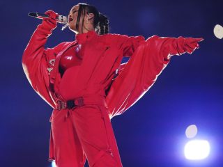 La presentación de Rihanna en el Super Bowl es el espectáculo de medio tiempo más visto