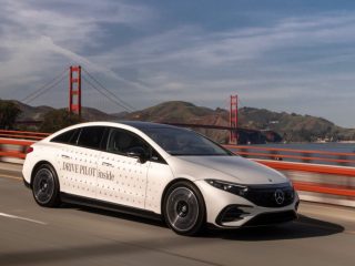 Certifican conducción automatizada de Mercedes-Benz en California