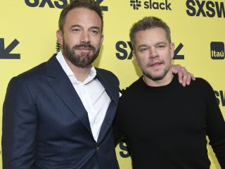 Matt Damon y Ben Affleck se enfrentan a Donald Trump