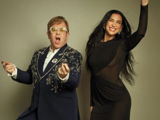 Dua Lipa revela por qué se perdió el set de Elton John en Glastonbury