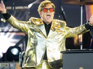 Elton John aumenta sus reproducciones de Spotify