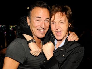 Sir Paul McCartney dice que Bruce Springsteen ha arruinado los conciertos para todos