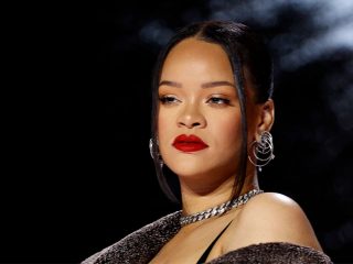 Rihanna, la primera mujer en tener 10 canciones que alcanzan los mil millones de reproducciones