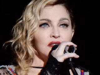 Madonna promete reprogramar las fechas de su gira 'Celebration'