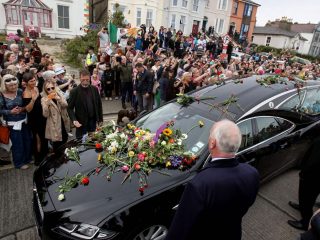 Homenaje a Sinead O'Connor aparece en Irlanda antes de su funeral