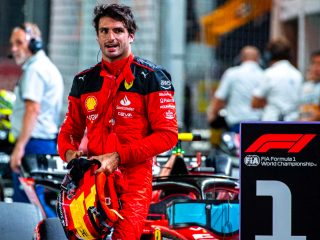 Sainz termina con la racha de victorias de Red Bull y gana el GP de Singapur