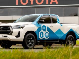 ¡La Indestructible evoluciona! Toyota desvela prototipo de su Hilux eléctrica