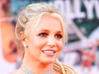 Britney Spears baila con cuchillos en nuevo vídeo de Instagram