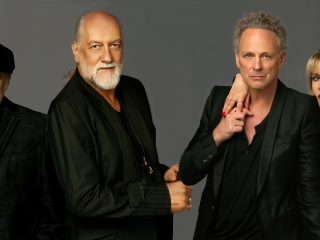 Fleetwood Mac lanza el álbum en vivo Rumours de 1977