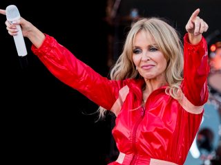 Kylie Minogue habla sobre cómo la fama pasó factura a su salud mental