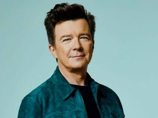 Rick Astley interpreta 'Everlong' de Foo Fighters