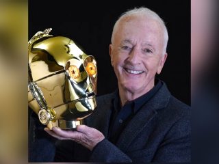 El casco C3PO de 'Star Wars' se pone a la venta