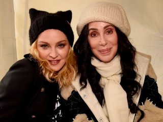 Cher afirma que ella y Madonna 'enterraron' su enemistad 'hace mucho tiempo'