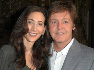 Paul McCartney celebra su duodécimo aniversario de bodas