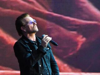 Bono rinde homenaje a los fans que murieron en el ataque a un festival en Israel