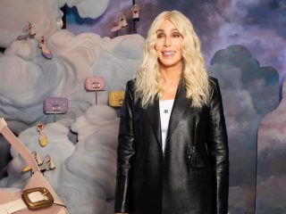 Cher 'daría cualquier cosa' por volver a tener 70 años