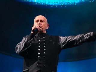 Peter Gabriel lanza 'Live and Let Live', el último sencillo de su álbum 'I/o'