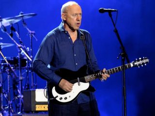 Mark Knopfler vende 120 guitarras