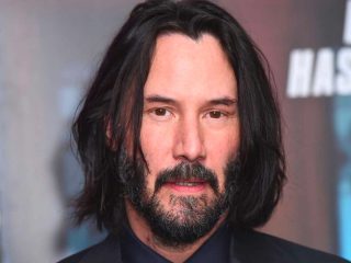 Mira al grupo de Keanu Reeves interpretar “Breach”