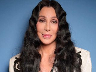 Cher dice que es amiga de sus ex novios